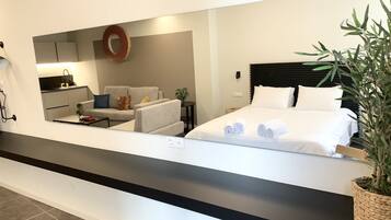Deluxe Quadruple Room | Premium bedding, down comforters, individually decorated