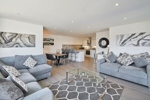 TV, DVD player, offices - Host & Stay | Beach Pad (Whitby)