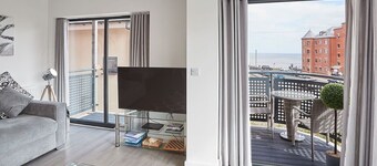 Host & Stay | Beach Pad