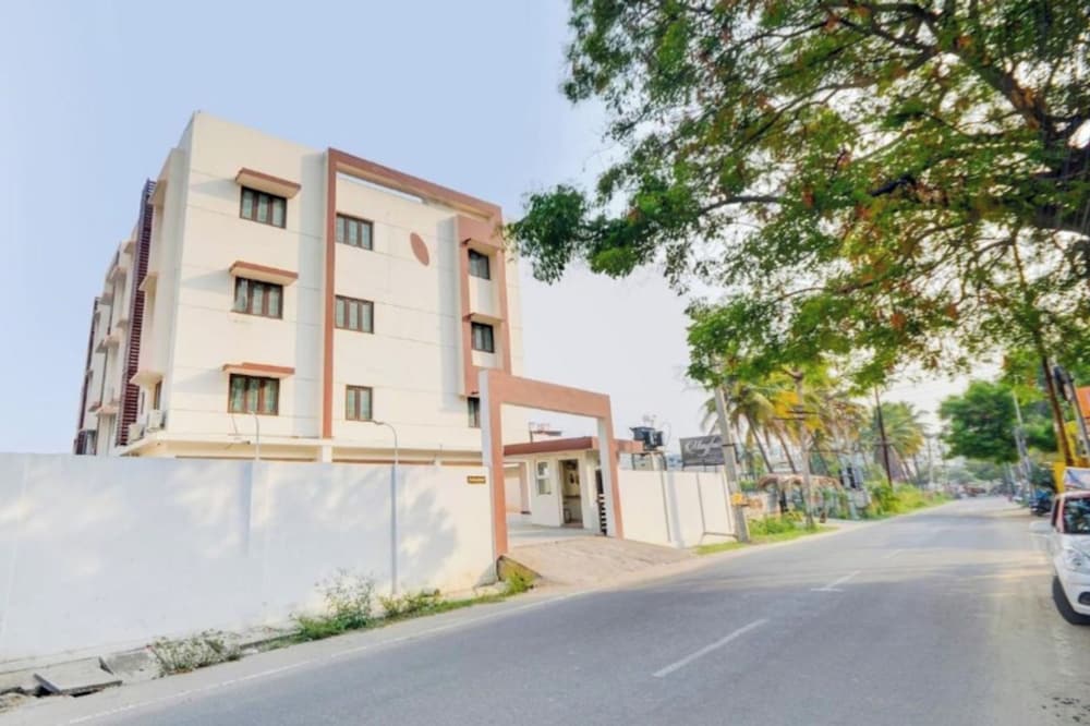 MAYFAIR Service Apartments