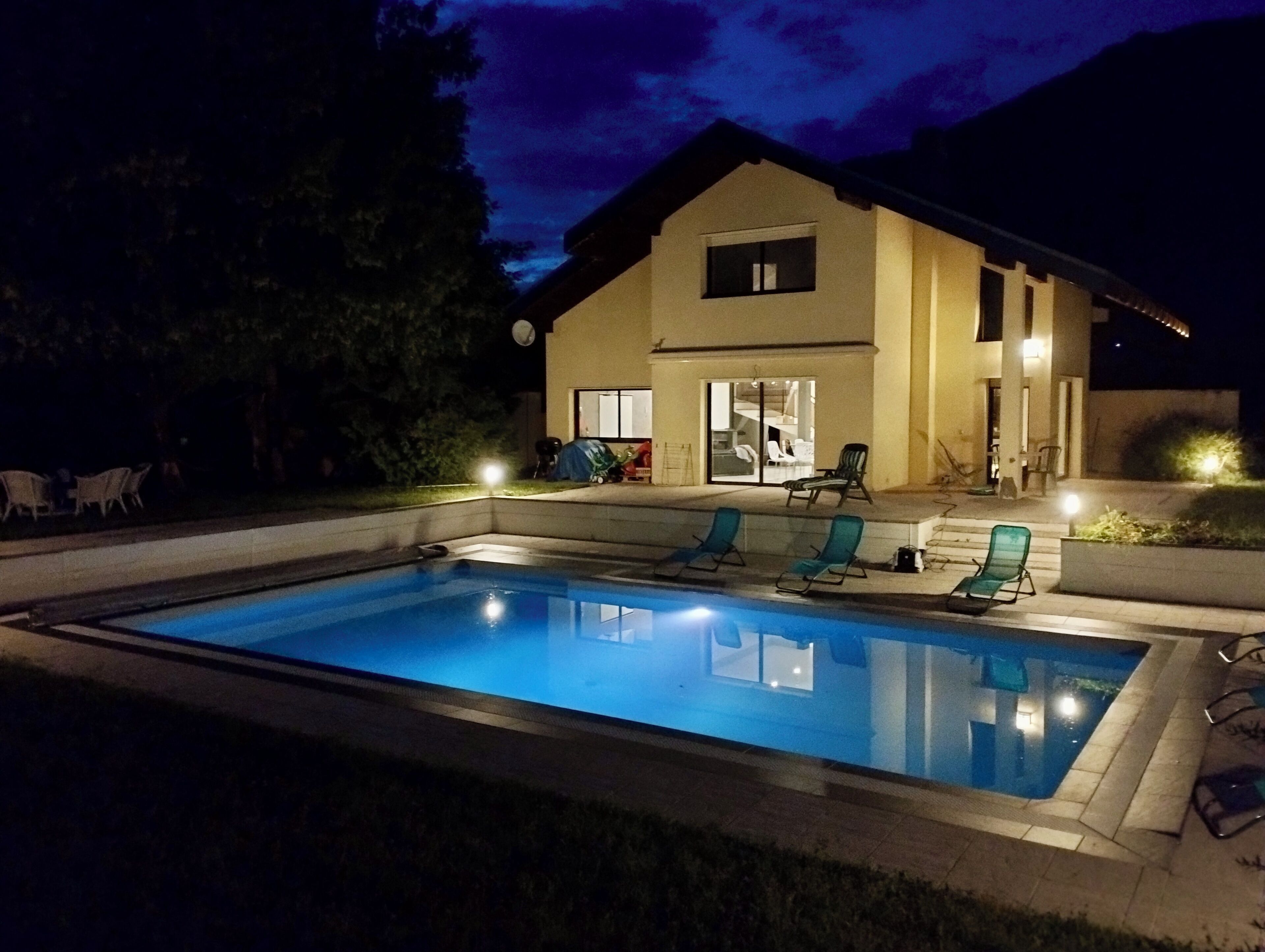 Piscine extérieure, piscine chauffée