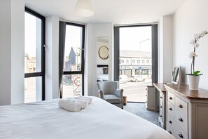 2 chambres, bureau, fer et planche à repasser, Wi-Fi