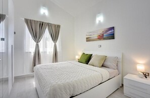 2 Schlafzimmer, Zimmersafe, kostenloses WLAN, Bettwäsche