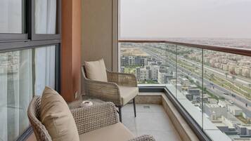 Luxury Apartment | Terrace/patio