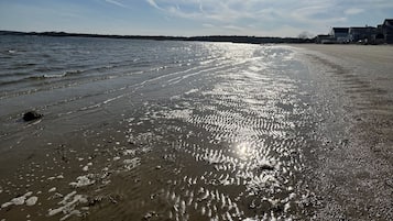Sun loungers, beach towels
