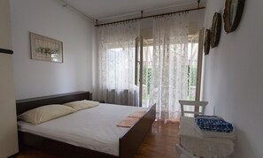 2 bedrooms, WiFi, bed sheets