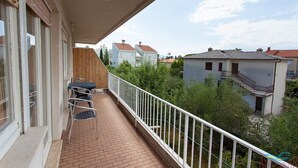 Unclassified image, 3 of 5, button - Apartment in center of Malinska (Malinska)