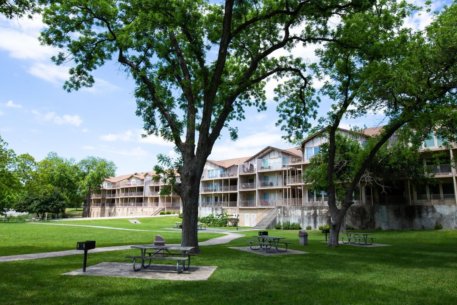 Condo, 2 phòng ngủ | Ngoại thất