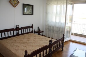 2 bedrooms, WiFi, bed sheets