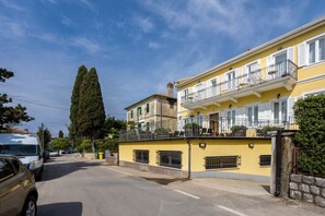 Exterior - Luxury Apartments Frajona in Mallinska / Luxury Apartments Frajona 20 (Malinska)