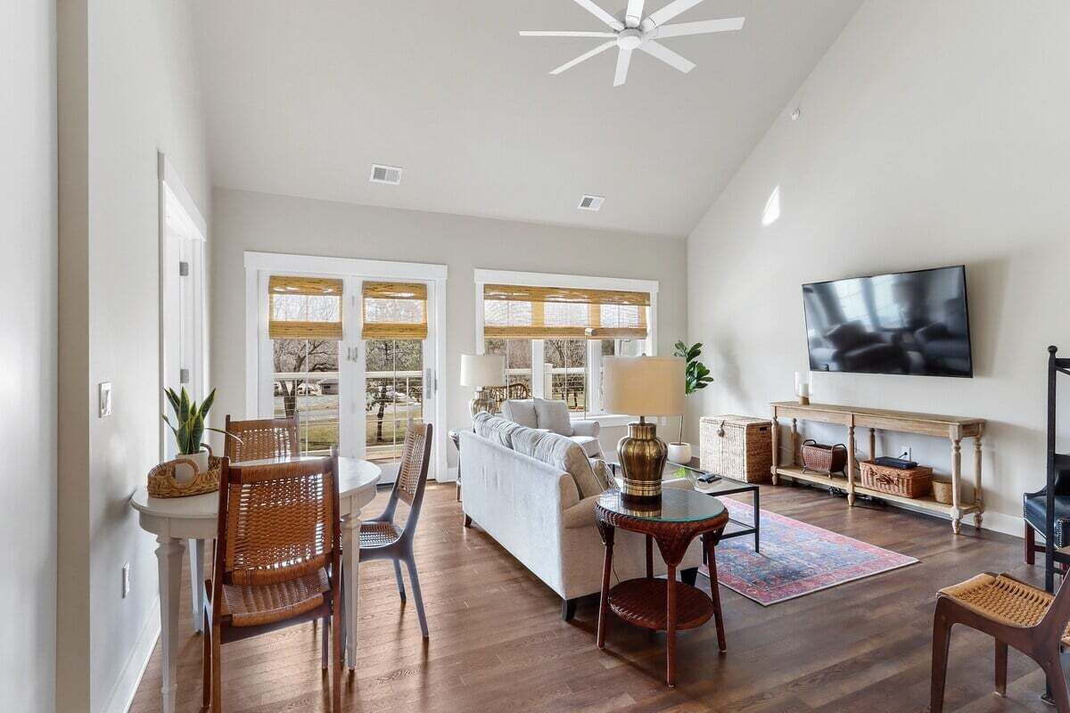 Fontana Harbor- Condo 168