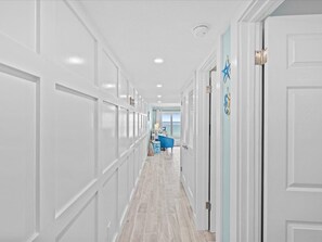 Interior - Top Floor, Beautifully Renovated! Spectacular Views, FREE Beach Service (722) (Destin)