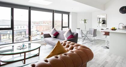 Fabulous Penthouse, Brilliant Location, Sleeps 6!