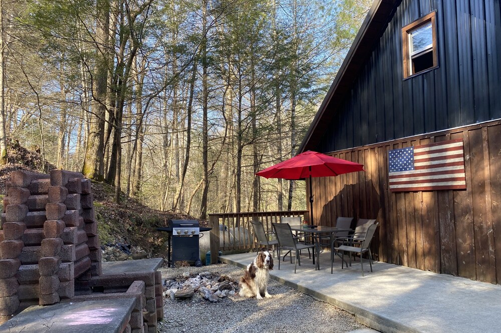 RRG Cabin close to Hollerwood, Daniel Boone Backcountry Byway, and Rock Climbing