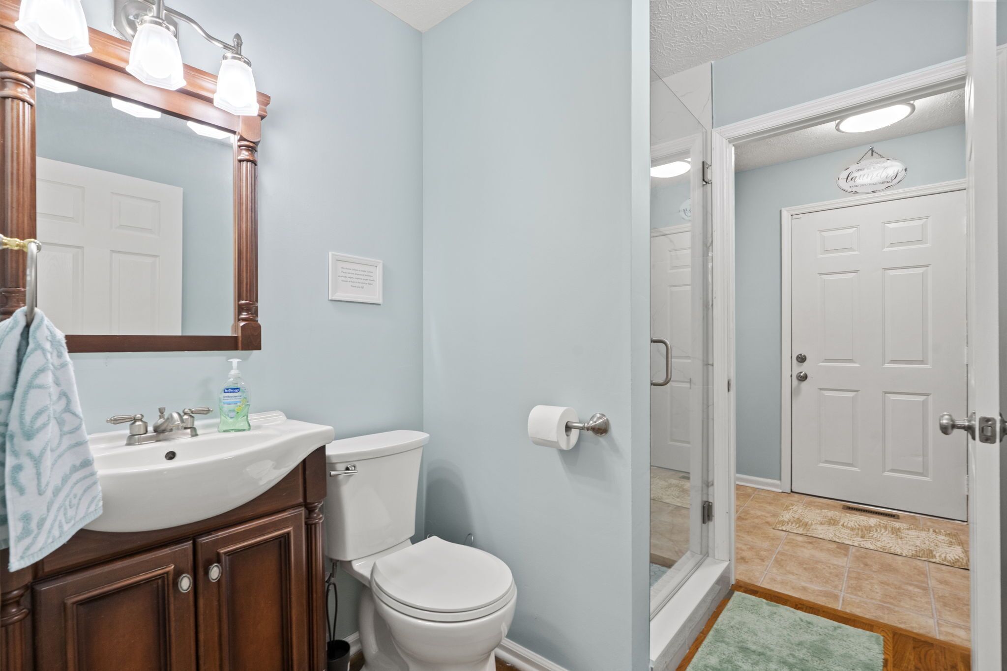 Huge Lake house with Pool, Hot Tub & Fire Pit… near Nashville!!!