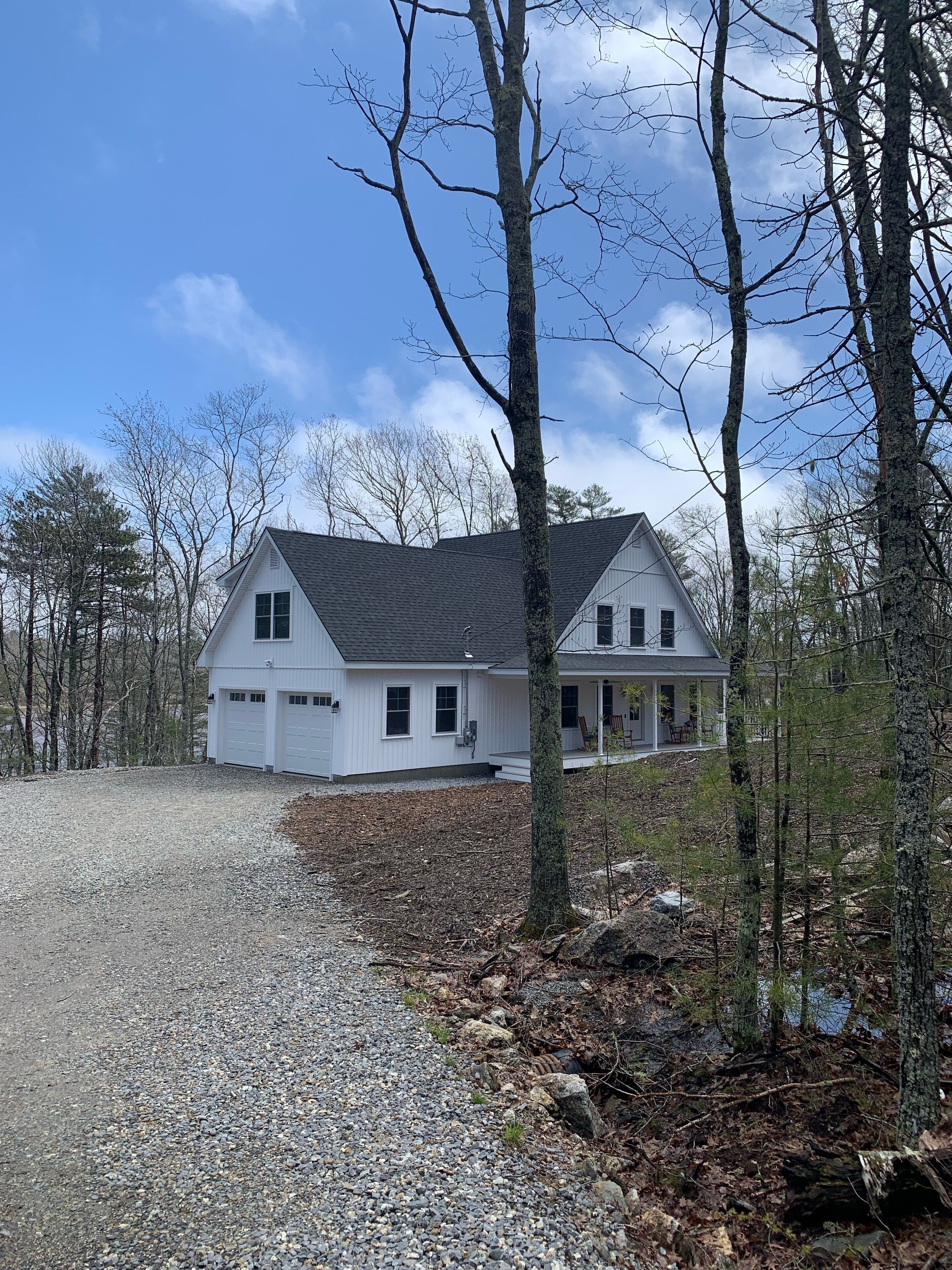 Waterfront new home 5 mins to the beach!