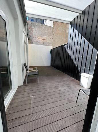 Terrasse/Patio. The Old Factory - Hostel