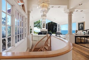 Interior - Luxe Sunset Villa w/ Oceanview, Pool & Hot Tub, Terrace & Art Studio in La Jolla (La Jolla)