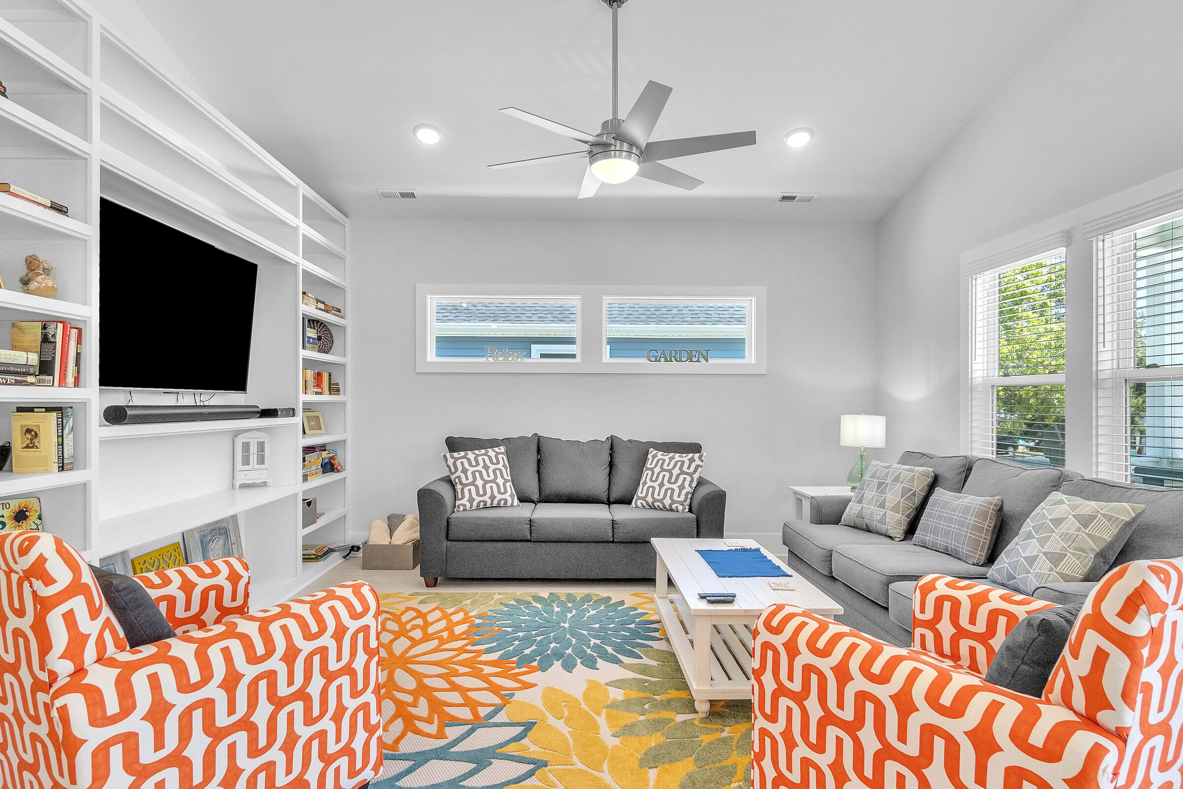 Legasea - Modern, Coastal Home Centrally Located to Shops, Parks, Beach and More