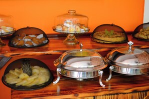 Tägliches inbegriffenes Frühstücksbuffet