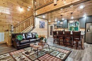 Interior - New Pool Cabin w/ views 7 mins to Dollywood! (Sevierville)