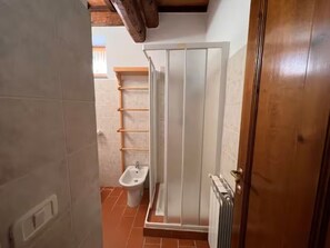 Hair dryer, bidet, towels, soap - ⭐️⭐️⭐️ Exclusive Tuscany Apartment Relax & Comfort ⭐️⭐️⭐️ (Toscana)