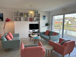 Fernseher, Stereoanlage