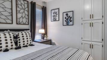 2 間睡房、熨斗/熨衫板、免費 Wi-Fi、床單