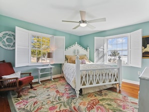 8 bedrooms, free WiFi, bed sheets - Short drive to Downtown Cambridge | Private Dock | Guest House | Pool | Hot Tub (Cambridge)