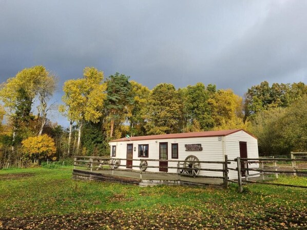 المنشأة من الخارج