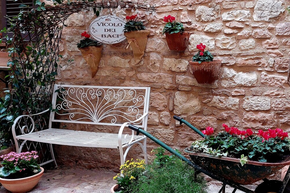 Romantico appartamento nel Vicolo dei Baci situato nel centro storico di Spello.