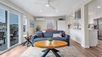 Smart TV, foosball, stereo