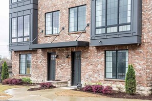 Exterior - Bird's Eye View (Atlanta)