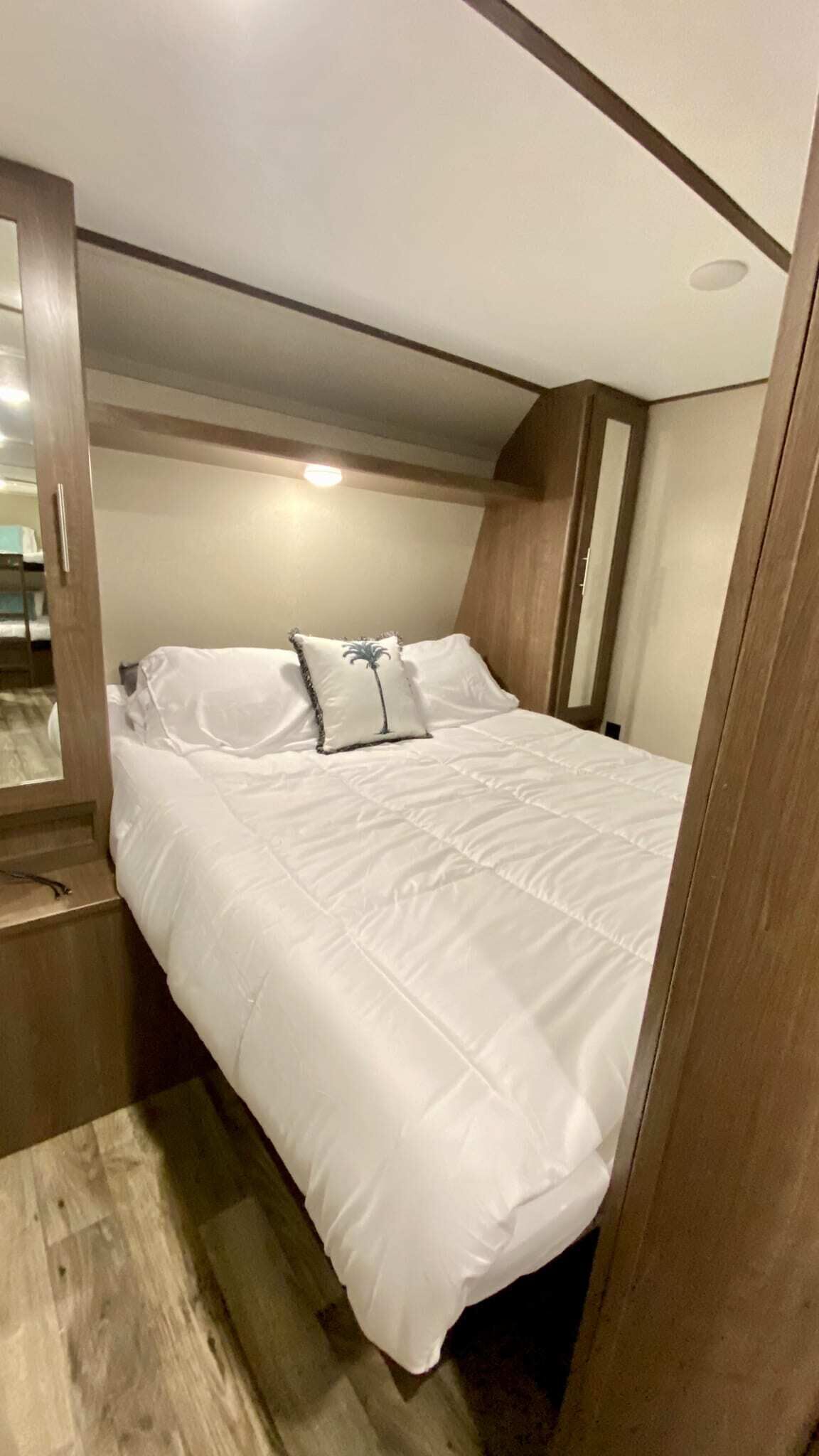 Glamping on the Bay with fishing dock