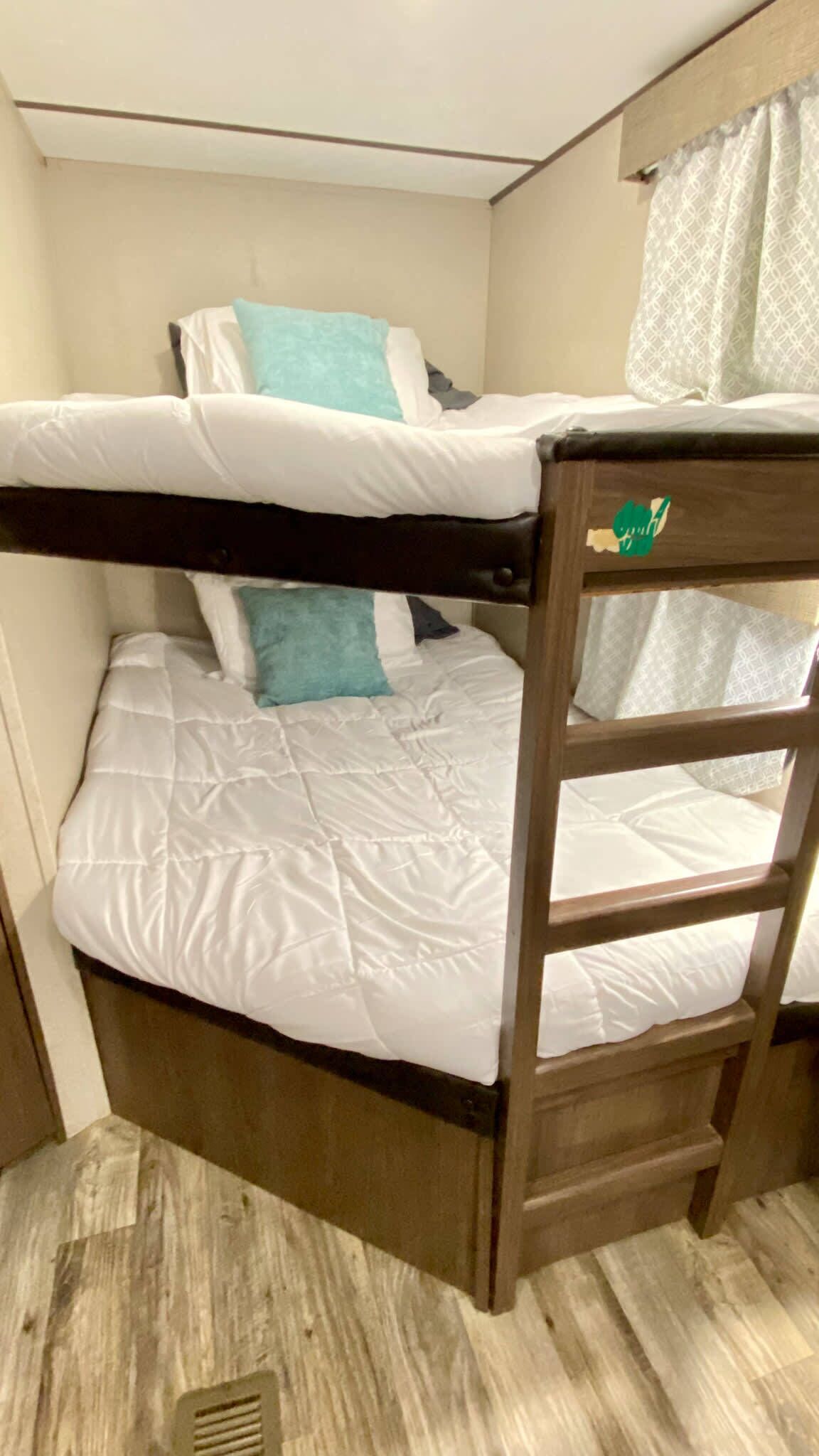 Glamping on the Bay with fishing dock