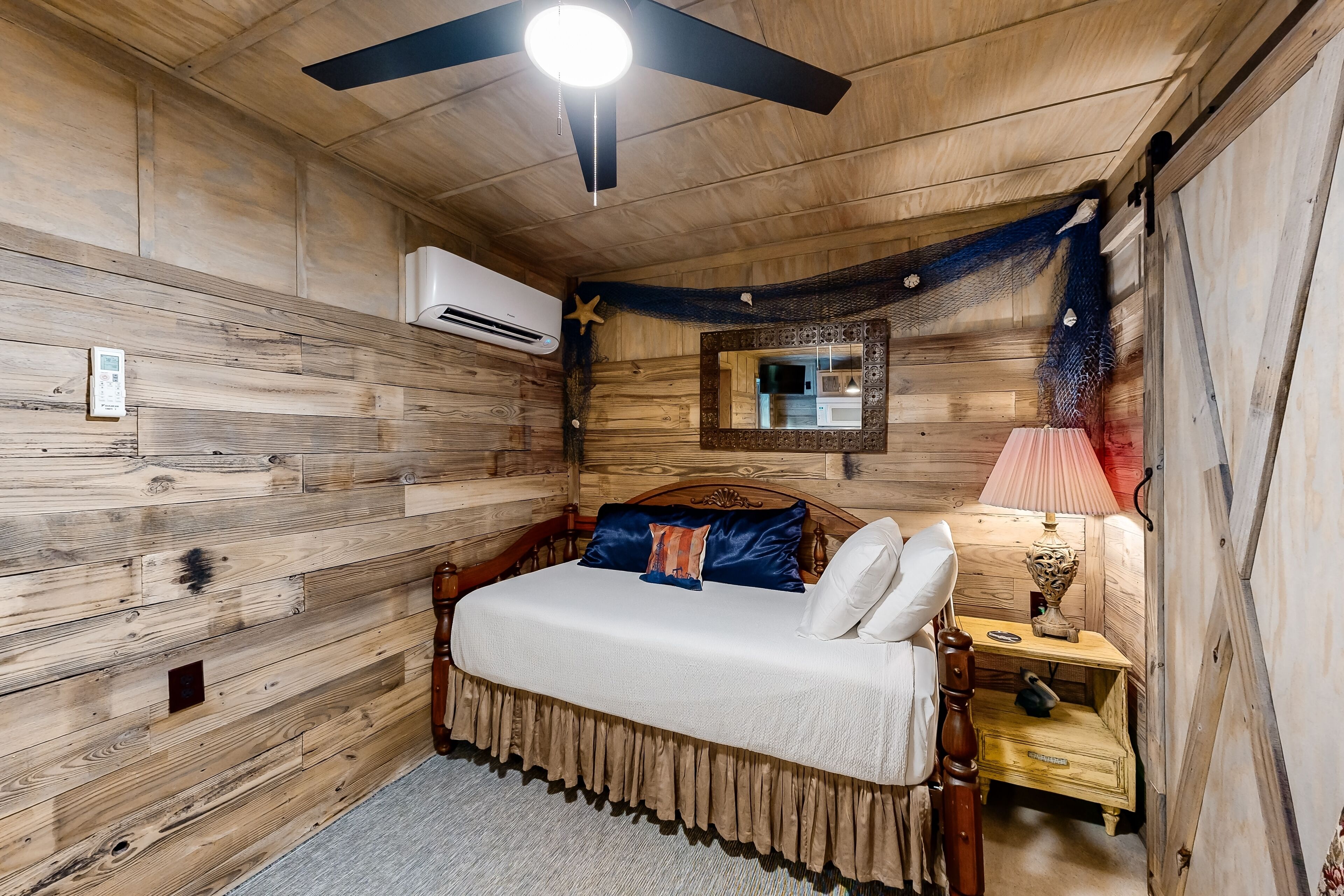 Rustic studio apartment with kitchenette, convenient location, & central AC