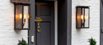 Walk to Gatton Park, Distillery District & Rupp Arena, Historic Carriage House