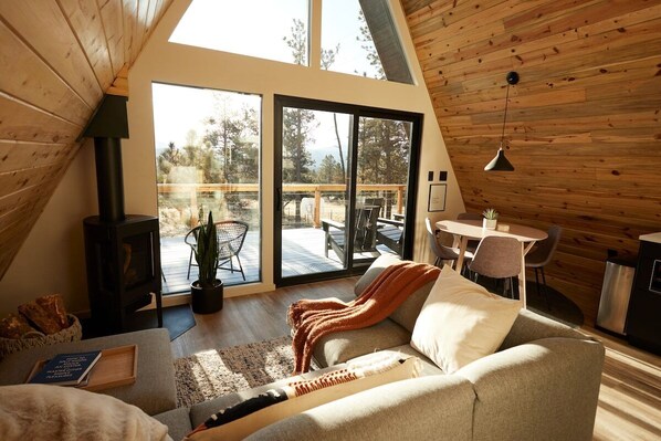 TV - Elwood's A-frame · Modern A-frame w/ hot tub + view (Florissant)