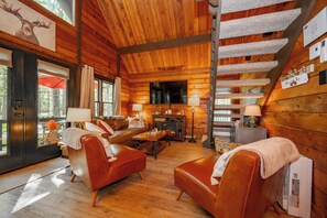 Smart TV, fireplace, DVD player