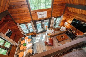 Smart TV, fireplace, DVD player