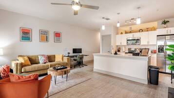 Tv, pejs, spillekonsol, dvd-afspiller