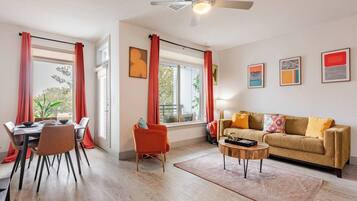 Tv, pejs, spillekonsol, dvd-afspiller