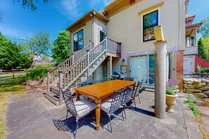 屋外ダイニングエリア