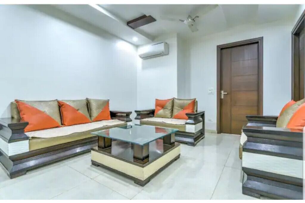 Pleasant 3BR Apartment Park Facing, Location👍