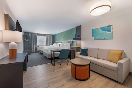 Deluxe Room, 2 Queen Beds, Non Smoking | Premium bedding, down comforters, pillowtop beds, in-room safe. Comfort Suites St. Augustine Historic District Area