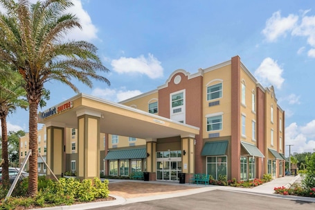Exterior. Comfort Suites St. Augustine Historic District Area