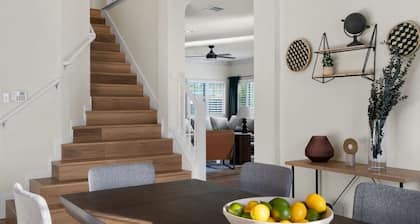 Mad Hatter Haven: Heated Pool & Playroom!