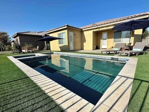 Pool - Cactus Cove! 2 Bed/2.5Bath/Pool/Spa/Sleeps 8 (Indio)