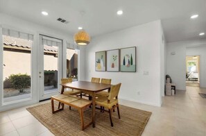 Dining - Cactus Cove! 2 Bed/2.5Bath/Pool/Spa/Sleeps 8 (Indio)