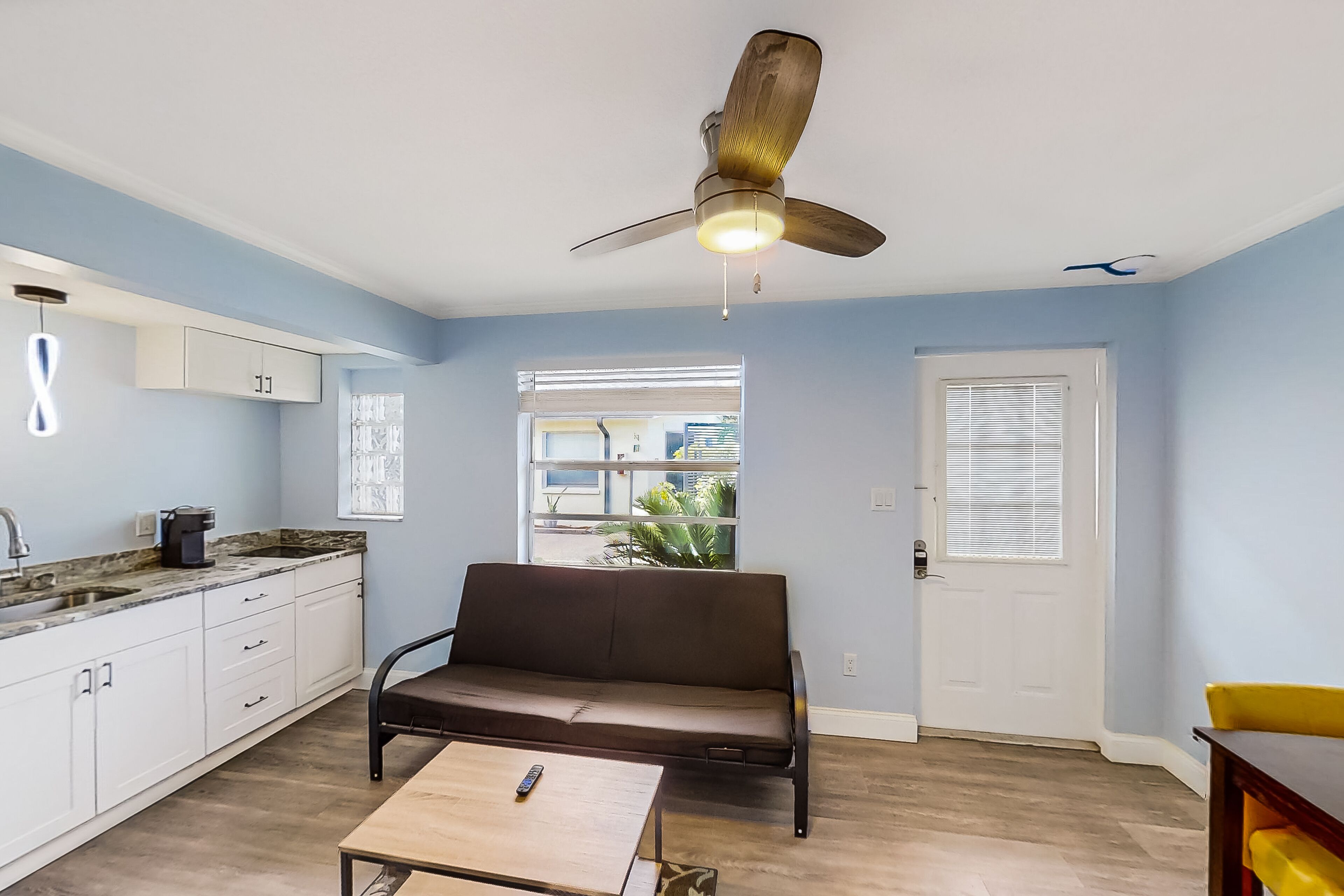 Amazing condo with outdoor pool, dock, W/D, kitchenette, AC, streaming